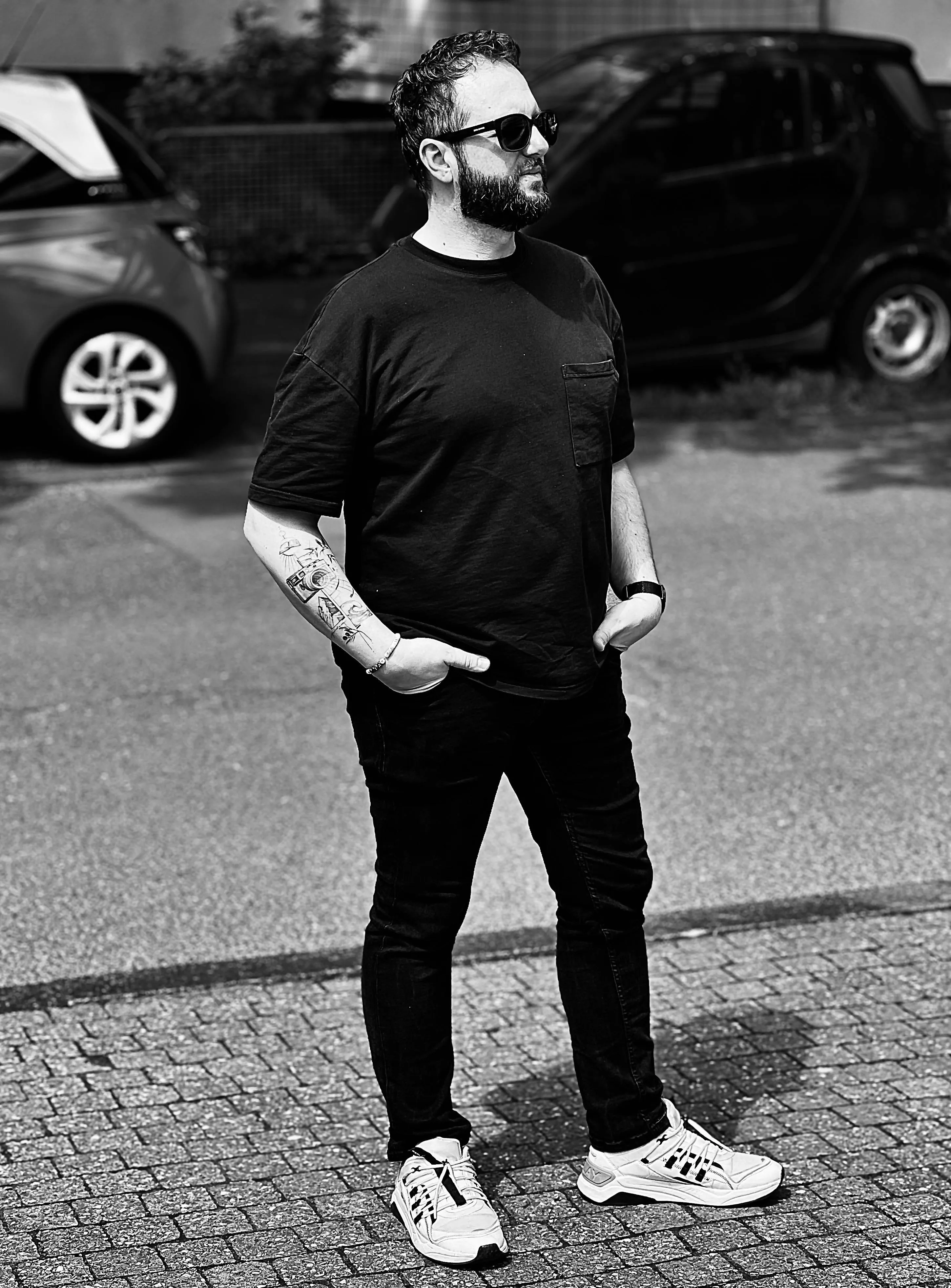 DANIEL KOLLER